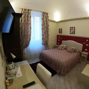 ** Panzió Five Roses Olaszország