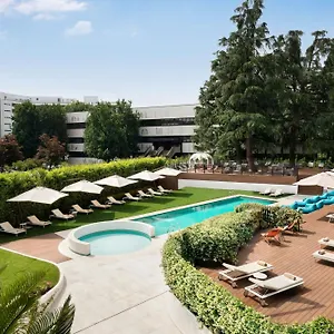 **** Szálloda Sheraton San Siro Olaszország